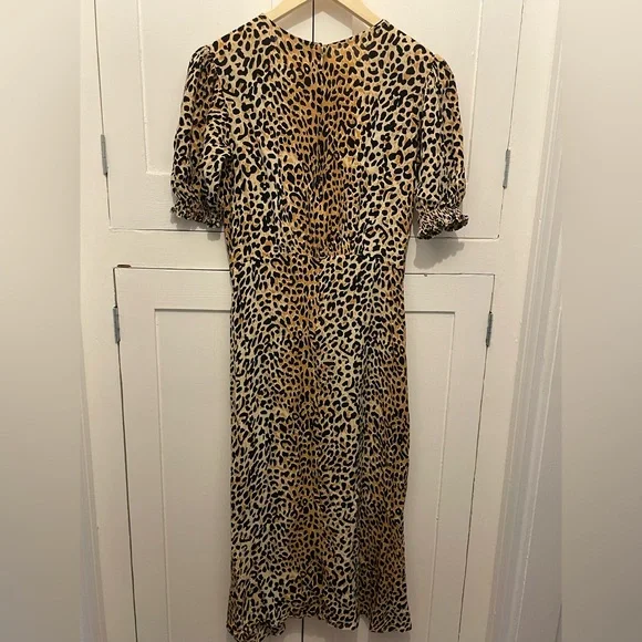 Faithfull the Brand Marie Louise midi dress in a leopard print. - Picture 9 of 9